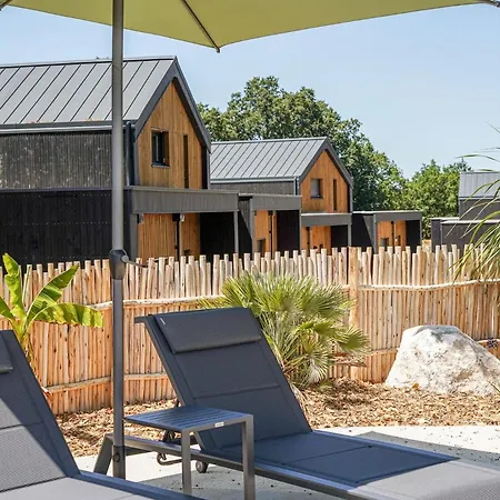 Holiday home N°46, Piscine Commune, 2 Nesmy