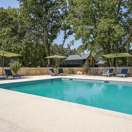 Holiday home N°46, Piscine Commune, 2